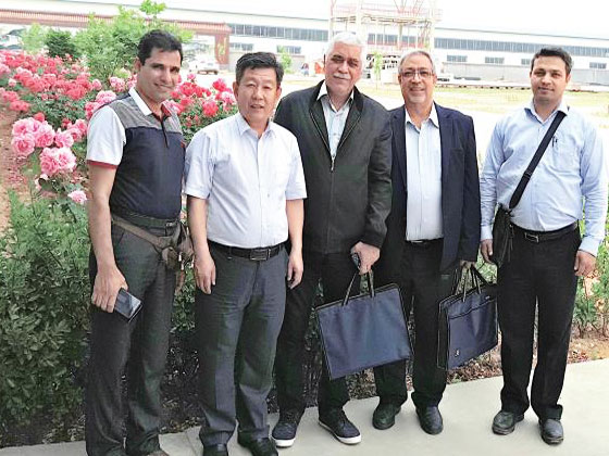 伊朗客戶簽訂pe管材設(shè)備及管材